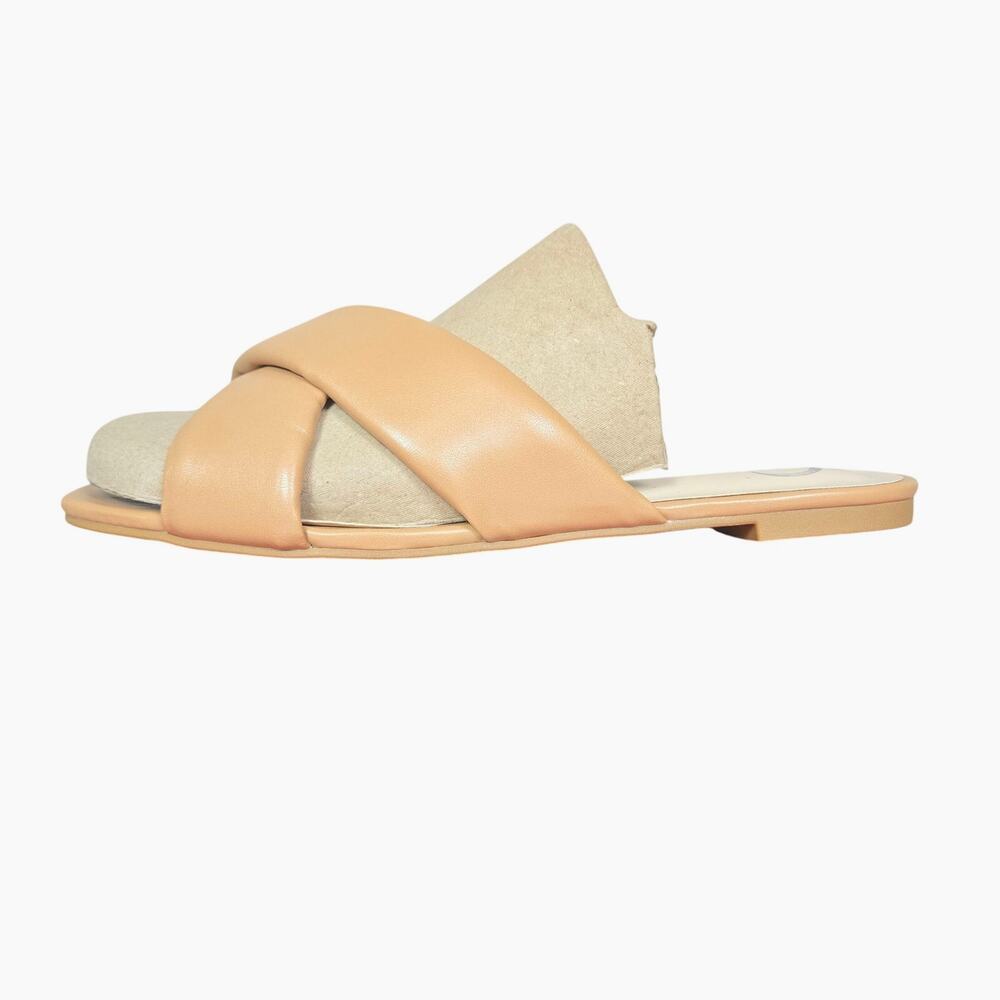 Women's Sandals Tan Journee Carlotta Flats Slip-On NWT Sz11